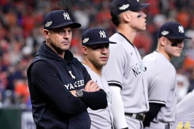 (M) Yankees in TROUBLE?! Boone’s Message to the Team Has Fans WORRIED!