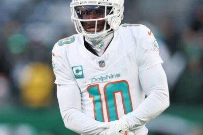 Dallas Cowboys Acquire Miami Dolphins Superstar WR Tyreek Hill In Blockbuster Draft Day Trade Proposal That Would Make Them Legitimate Super Bowl Contenders